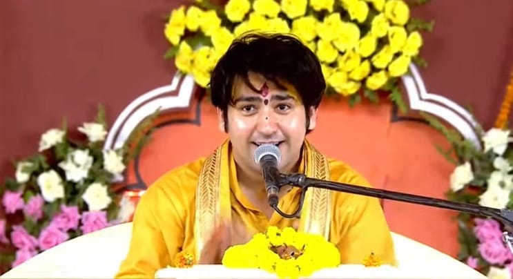 Baba Bageshwar: Fourth day of reading Hanumant Katha in Patna; Bhajan by Dhirendra Shastri, Tiret Math
