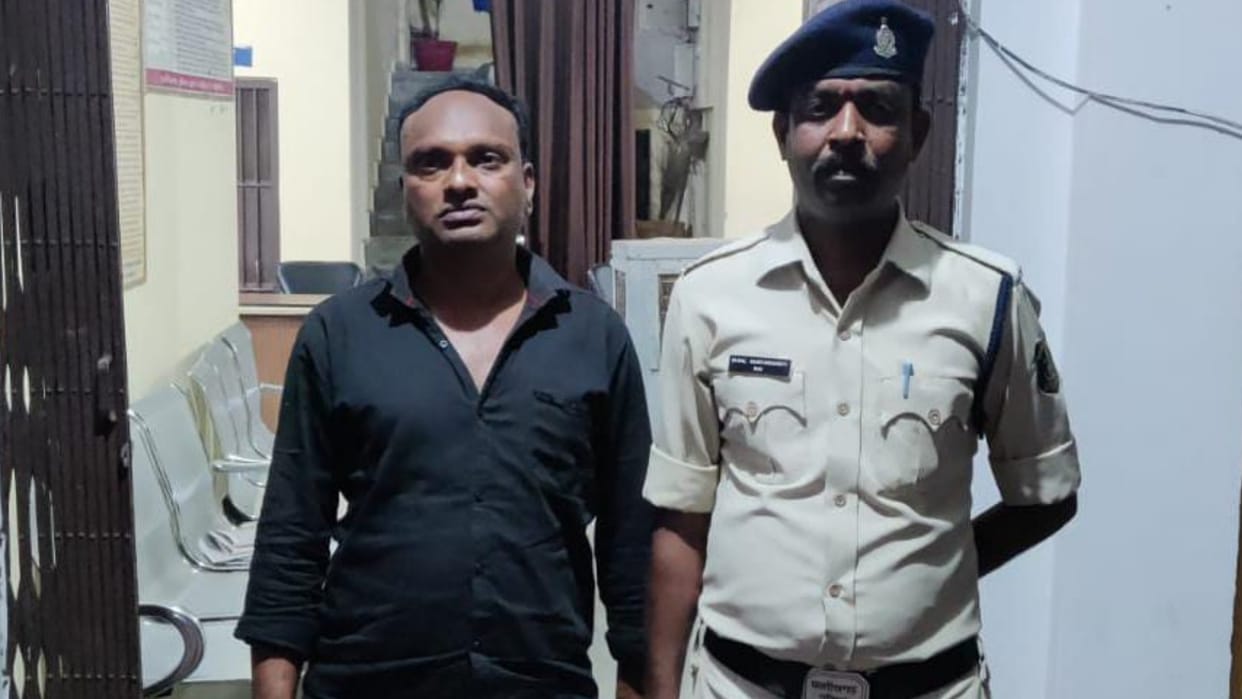 grocery store operator arrested in illegal country liquor case in janjgir-champa