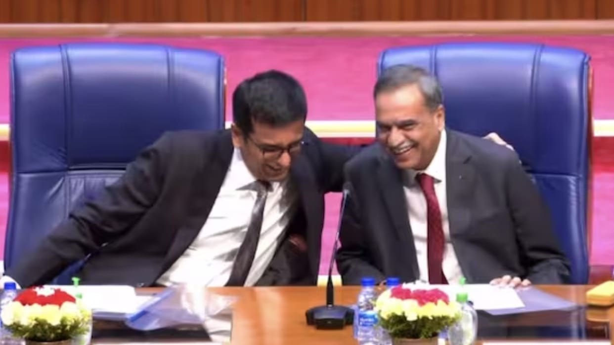 you will miss us a lot when you go, CJI Chandrachud also gets emotional on the last day of Justice mr Shah
