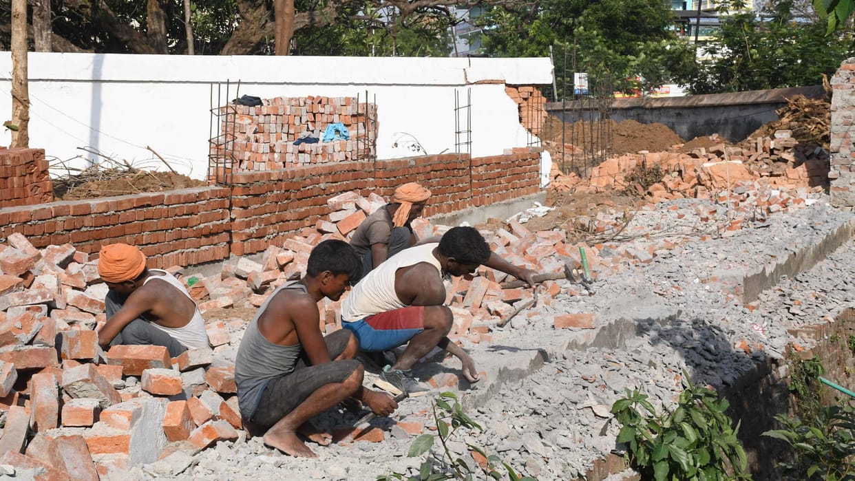 people destroyed house after build drain in Nausad Six Lane from Paidleganj