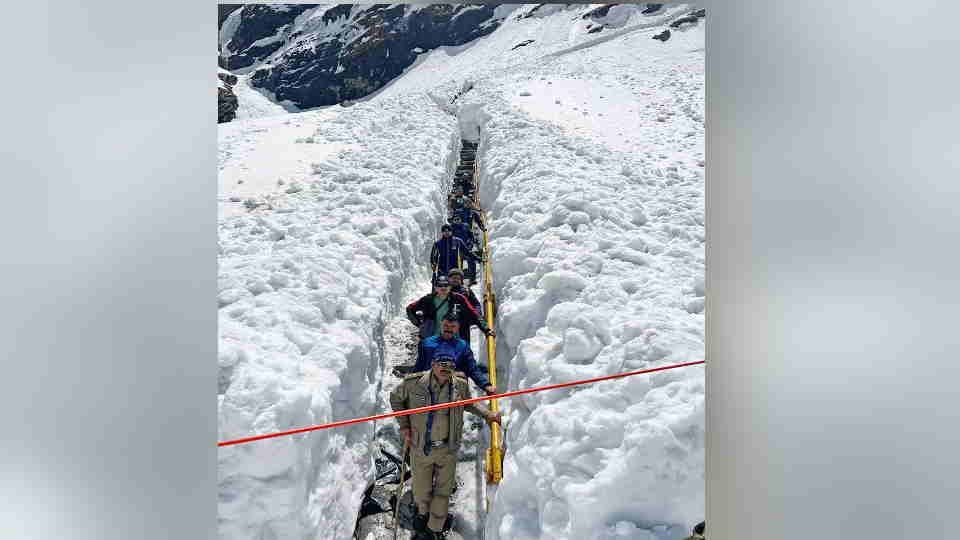Hemkund Sahib Yatra 2023: Pilgrims will pass through snow up to 60 meters doors will open on 20th