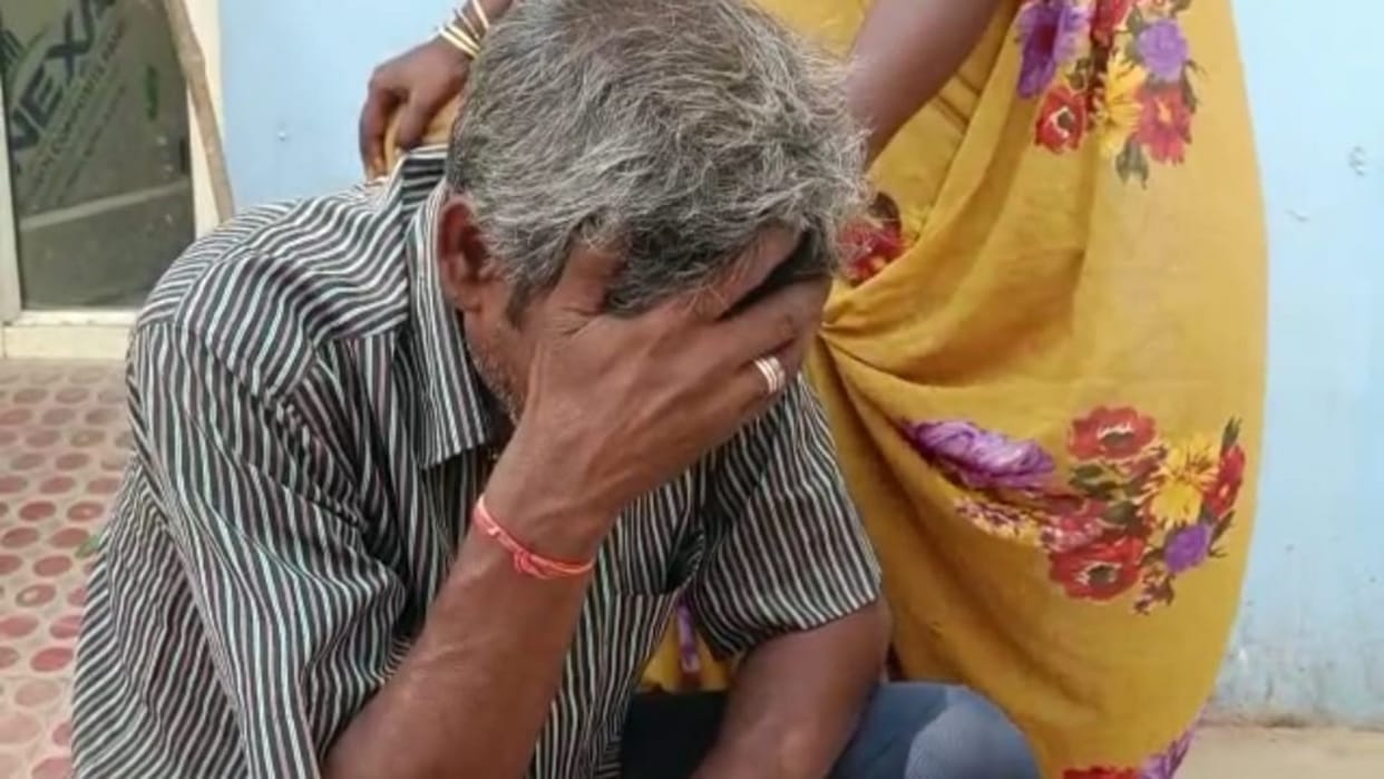 Husband scolded for not cooking food then wife hanged herself on tree in courtyard in Munger