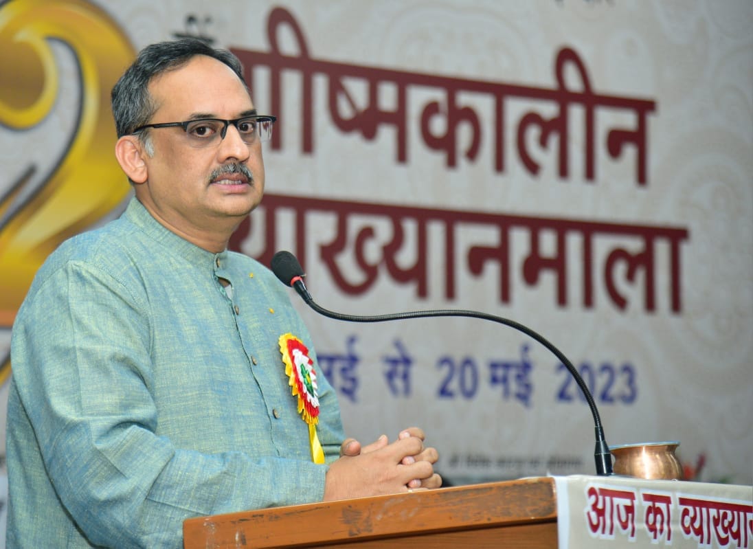Abhyas mandal vyakhyanmala Yashwant Deshmukh journalist