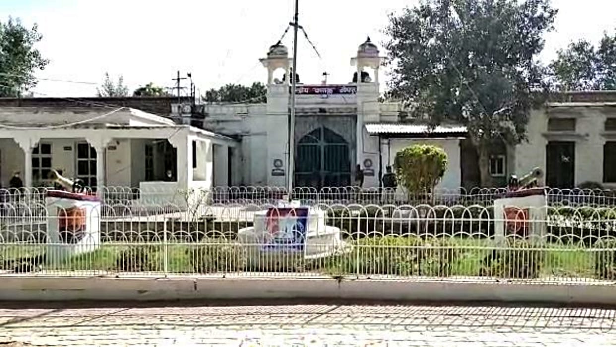 Video of prisoner talking on phone in Jodhpur Central Jail goes viral