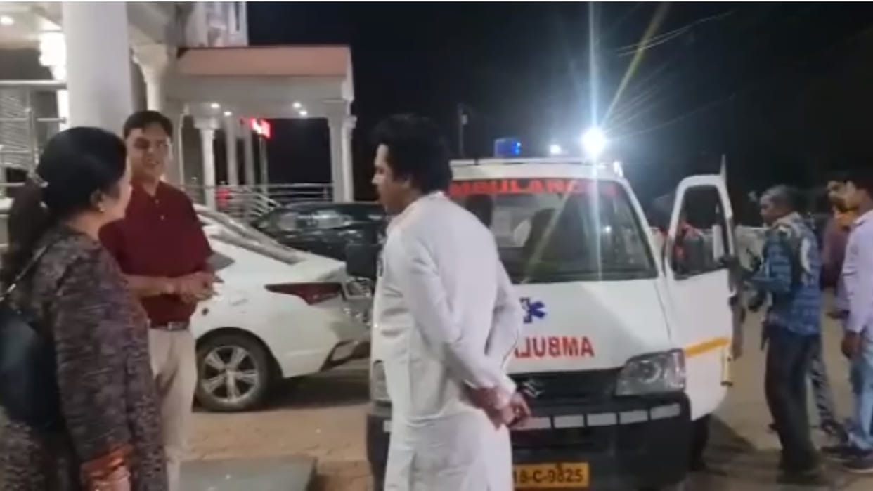 Girl died due to sickle cell disease in Shahdol, collector provided an ambulance to relatives for dead body