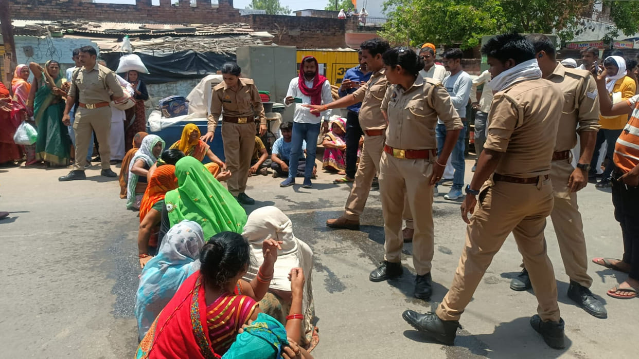 Hamirpur: Women created ruckus by sprinkling diesel on body,dispute regarding removal of possession from house
