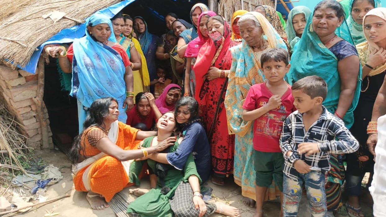 Lifter fell down during roofing landlord died in maharajganj
