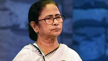 West Bengal Chief Minister Mamata Banerjee got an injury on her forehead