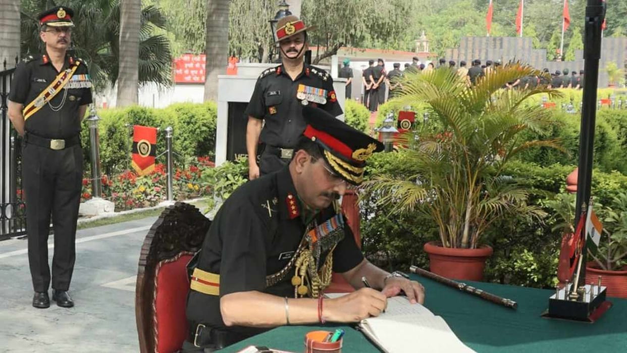 Lt Gen Devendra Sharma takes over as Western Command Chief of Staff