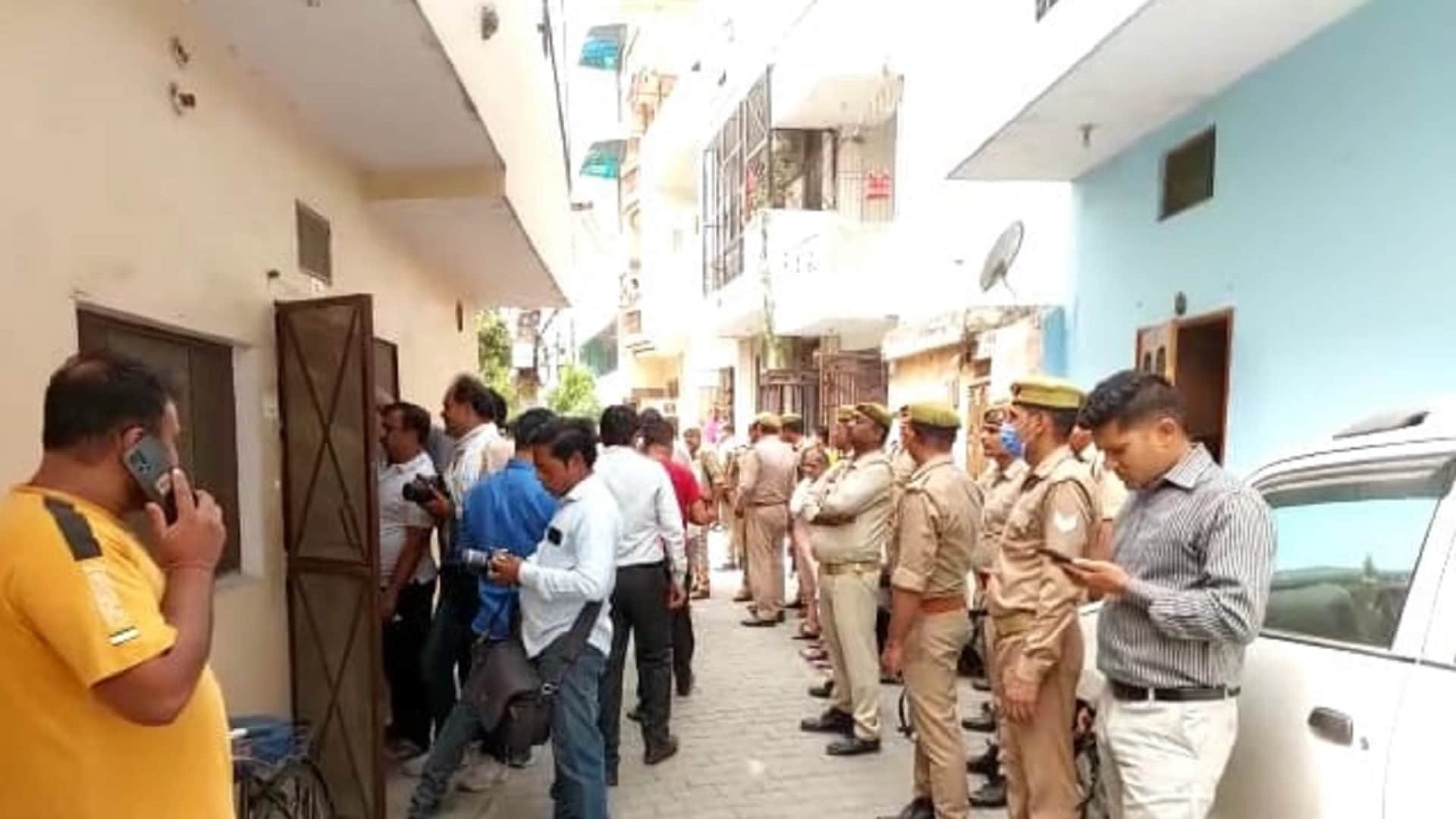 Meerut: Police has received CCTV footage in murder of couple and soon the case will be revealed