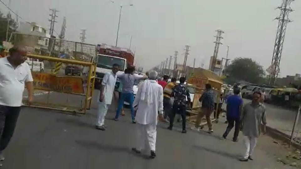 Man commits suicide by hanging himself in jind narwana, alleges on police torture, ASI line spot