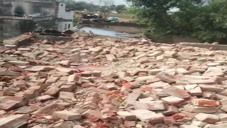 Couple died due to falling under construction wall in Narnaul