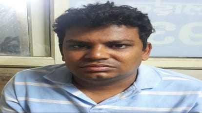 Bribery Lekhpal Bribe was sought farmer in name compensation