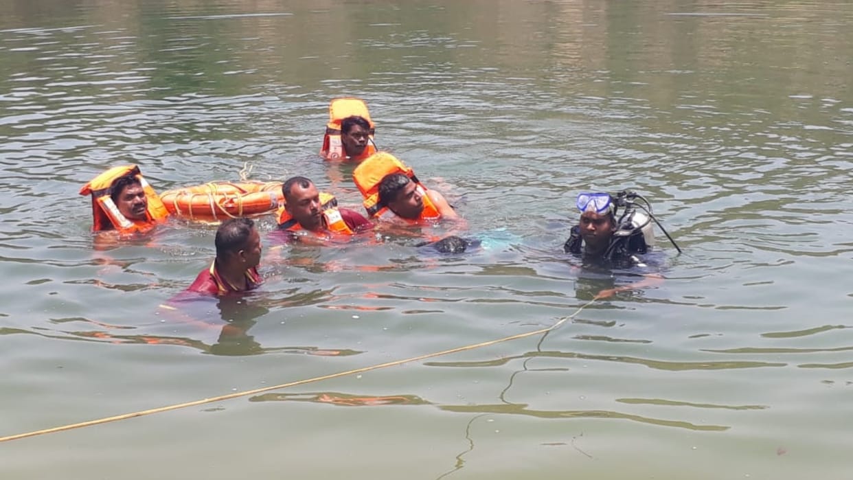 two sisters died due to drowning in closed coal mine in Surajpur