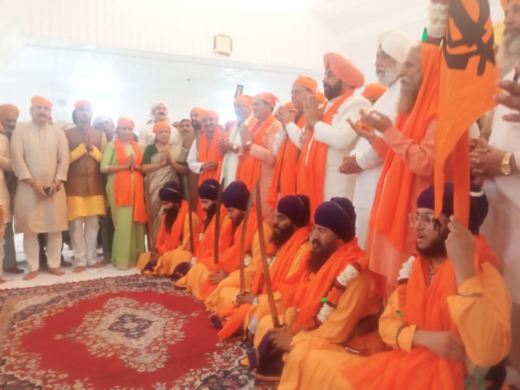 Hemkund Sahib Yatra 2023: First batch of devotees leave from Rishikesh today sick passengers not Allowed
