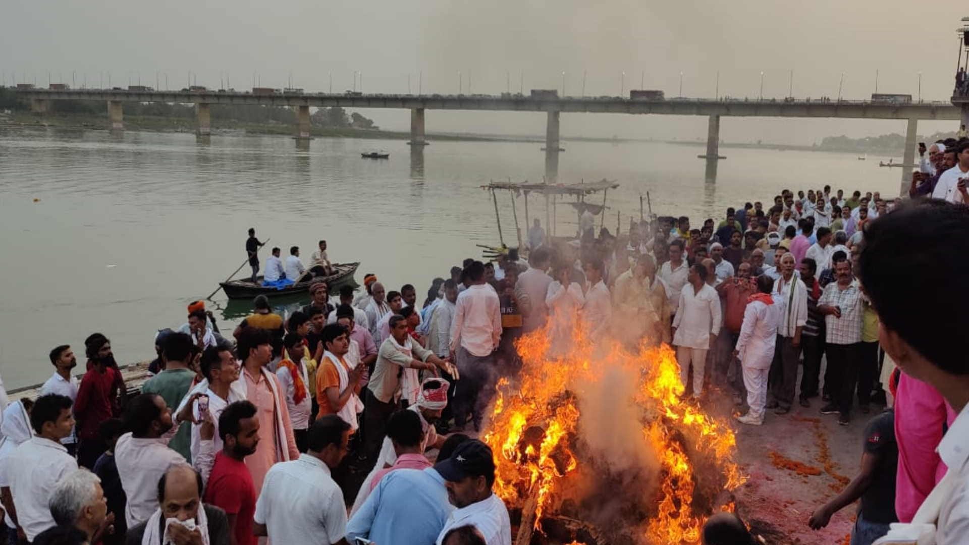 Former Minister Harishankar Tiwari Funeral held at Muktidham in Badhalganj