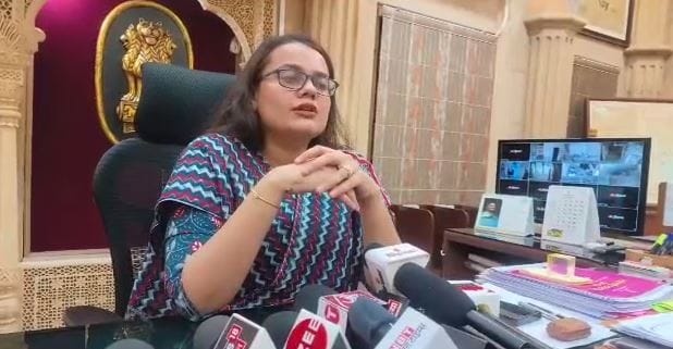Jaisalmer Collector Tina Dabi takes charge of Pak displaced people dispute shelters will be given elsewhere