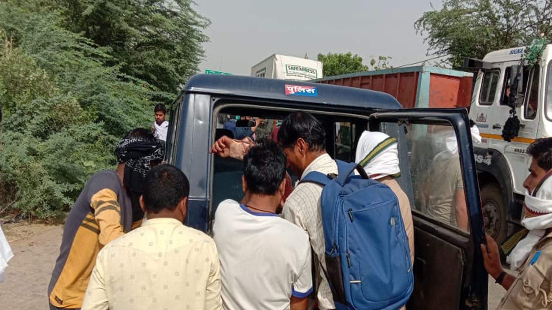 Big accident in Fatehpur, 10 people Died and one injured