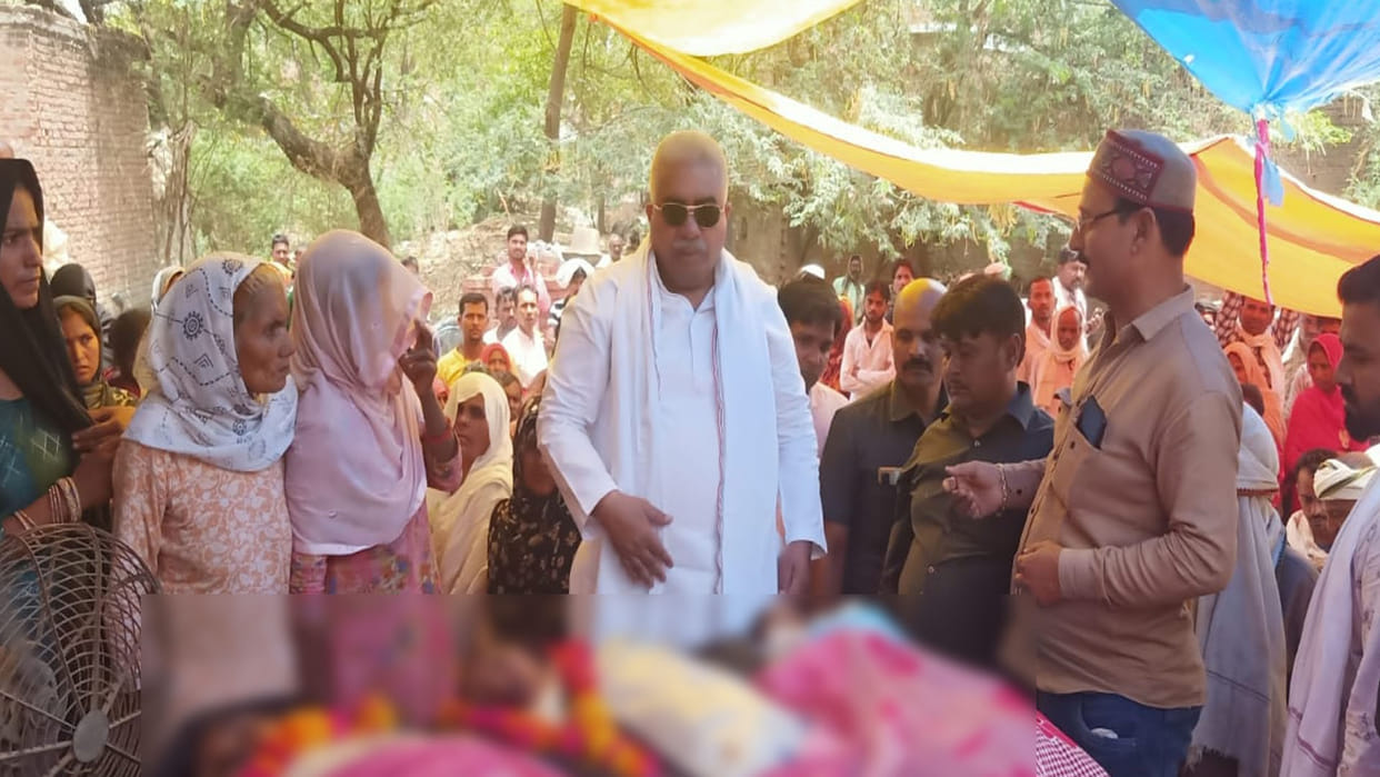Kanpur Dehat: three funeral pyres arose together