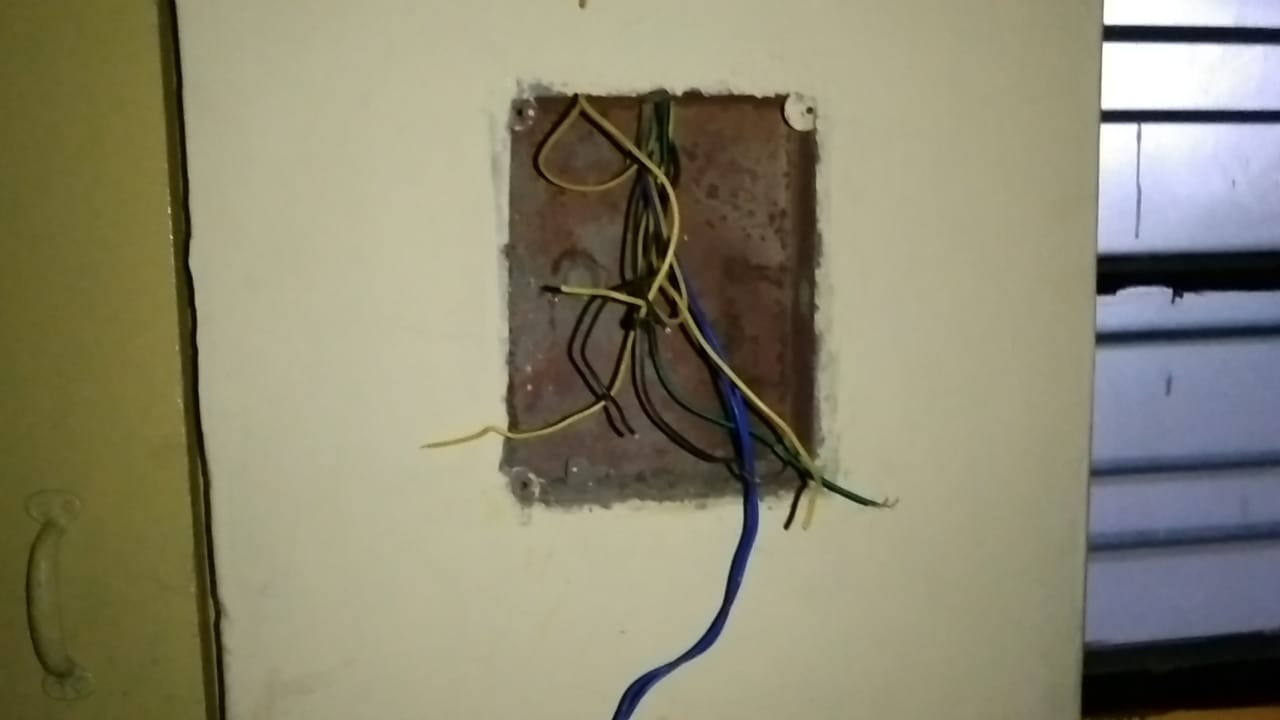 Commode, doors and wiring uprooted from colonel's residence in Farrukhabad, theft complaint against SDM
