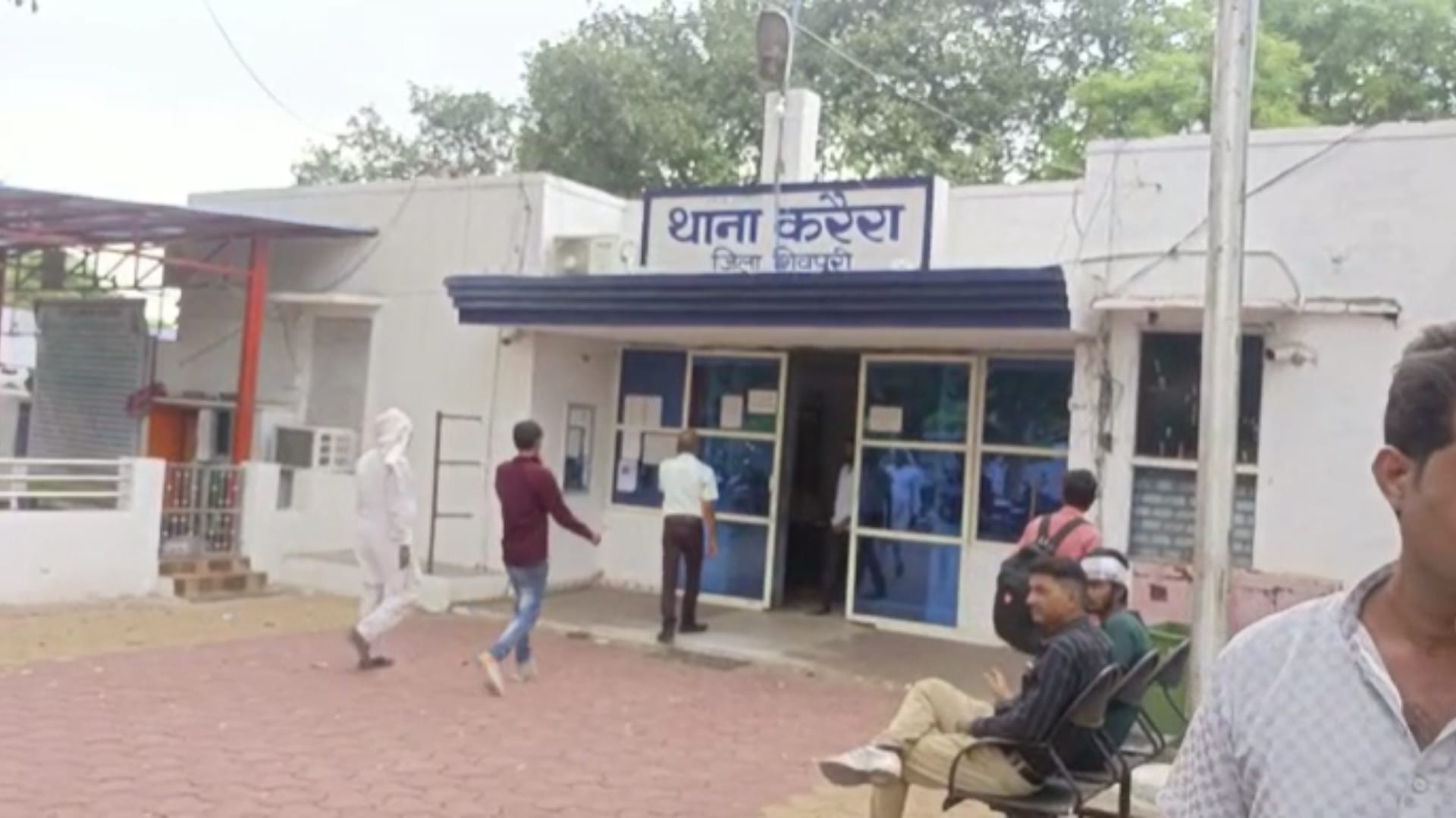 करैरा में बकरे की जान लेने की मामला