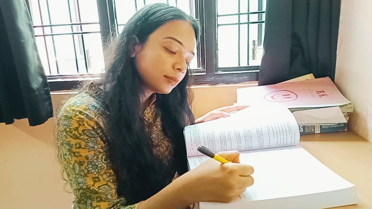 ssc girls topper prachi tripathi seccess motivational inspirational story