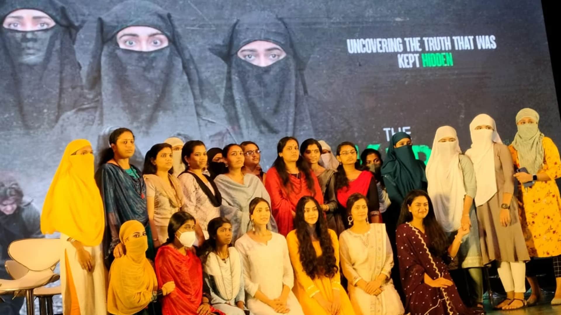 The Kerala Story 26 victims of Love Jihad march in front media producer handed over a check of Rs 51 lakh read