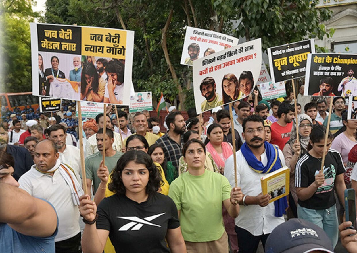 Wrestlers were prevented from sitting with spectators in IPL match, Bajrang-Vinesh returned from the stadium