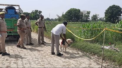 dead body of young man was found lying on bank of drain in Firozabad police probing matter