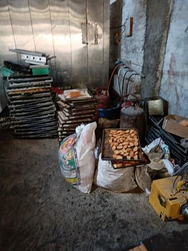 Toasts were being made by mixing saccharin amidst filth, case filed against factory owner