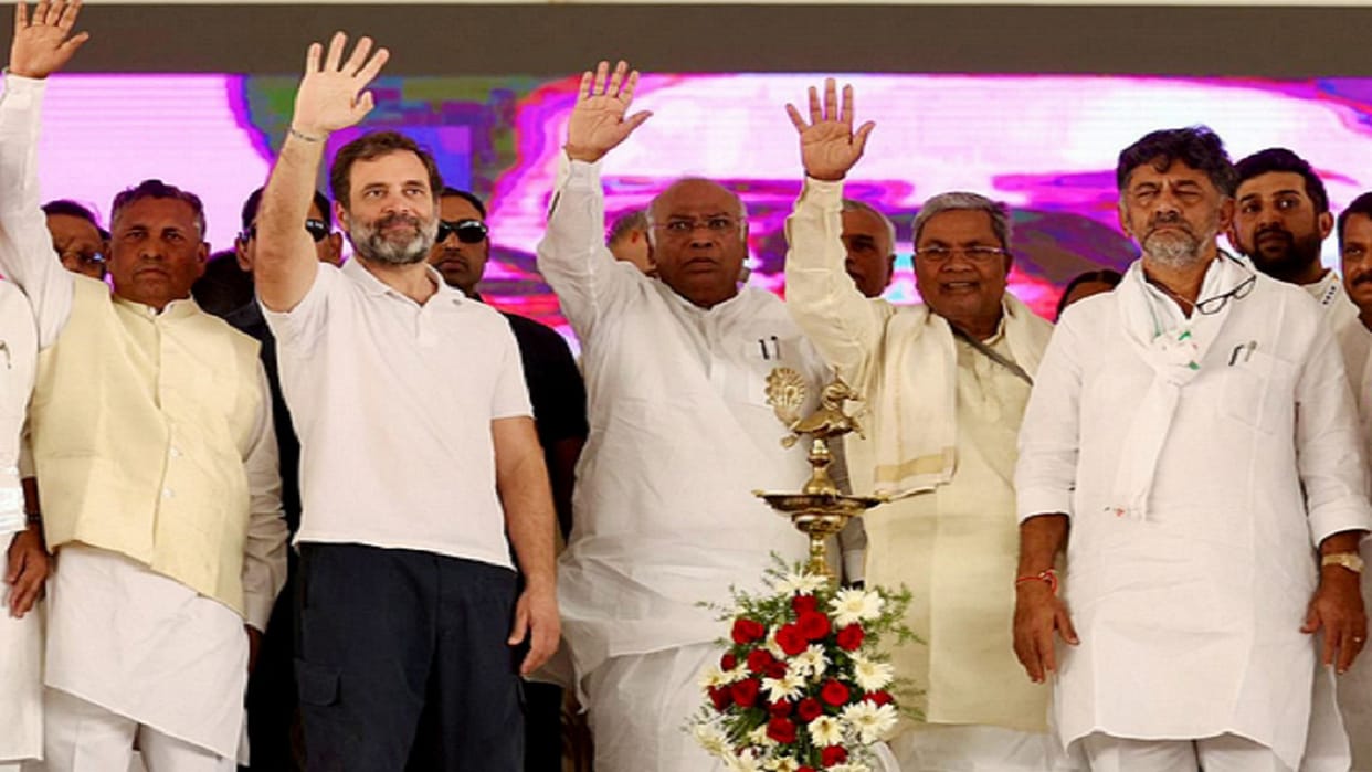 Karnataka govt formation news and updates and CLP meeting called in Bengaluru today