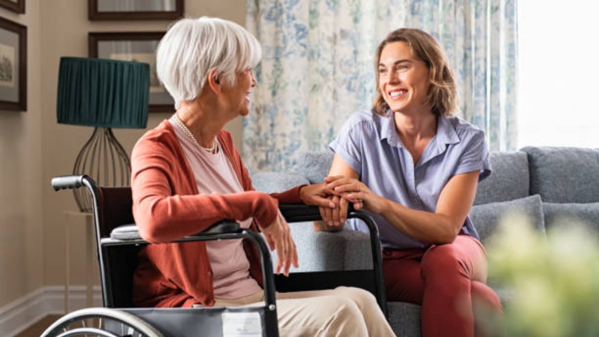 Elder Care Tips Easy Tips to Deal With Elder People Anger News in Hindi