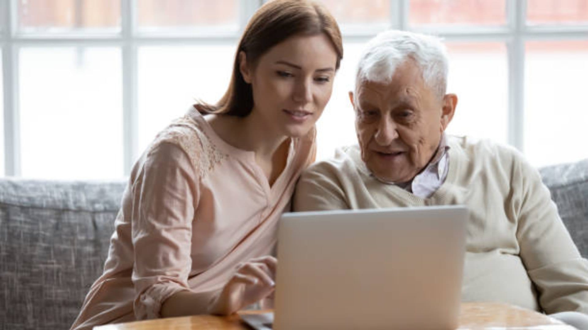 Elder Care Tips Easy Tips to Deal With Elder People Anger News in Hindi