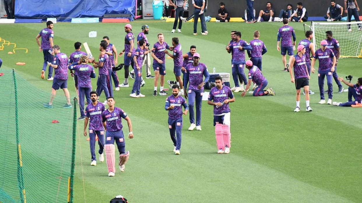 IPL Dharamshala: Rajasthan Royal players took blessings of Dalai Lama