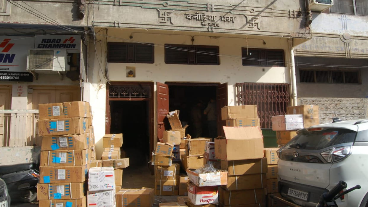 Kanpur: Medicines worth 85 lakhs found in illegal warehouse