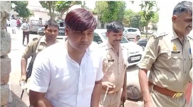 Bikru Kand, Jai Bajpai reached Kanpur court for hearing, hit the camera  there was a face off