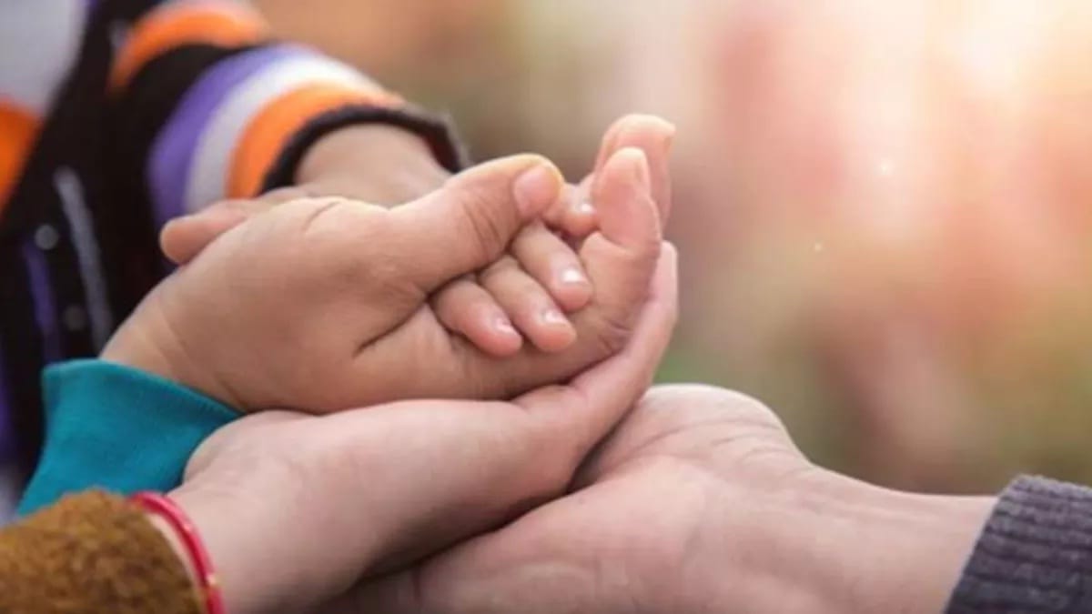 Abandoned girl found in a house, was living alone for five months, police said unable to tell anything
