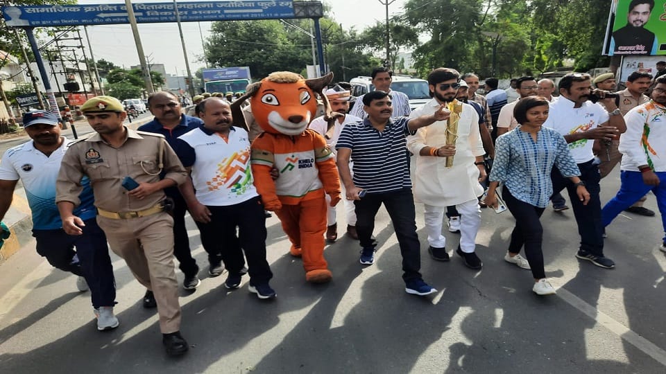 khelo india Mashal rally reached Aligarh grand welcome