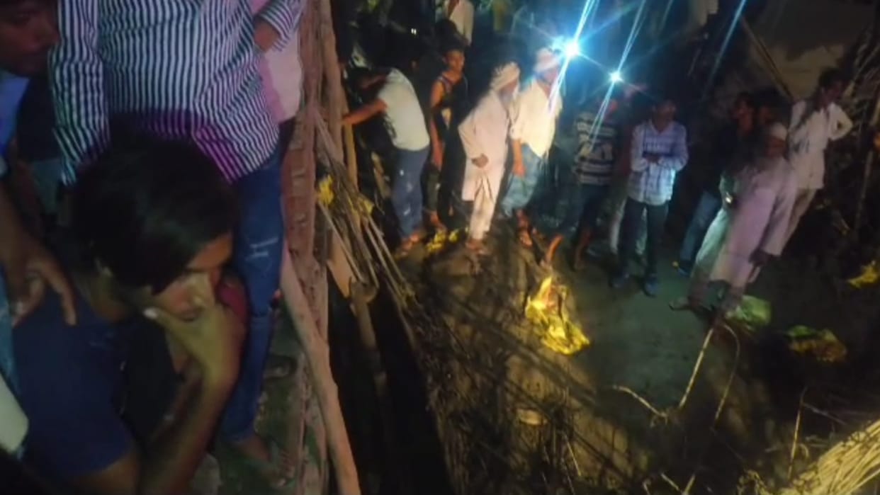 laborer died due to collapse of lentar of madrasa under construction due to rain in Mewat area of Bharatpur