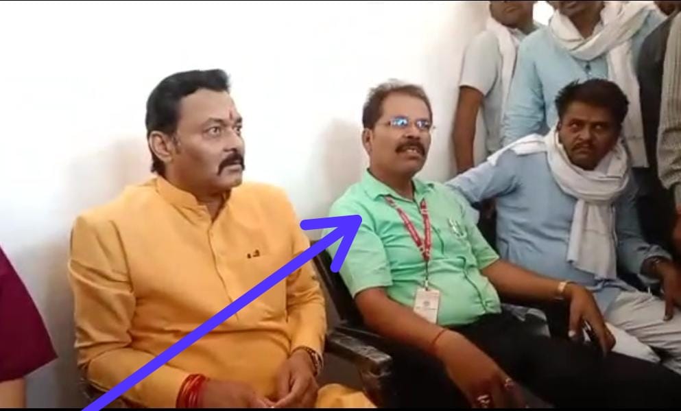 MP News: FIR on the principal who misbehaved with the girl students, CM confirmed the suspension by tweeting