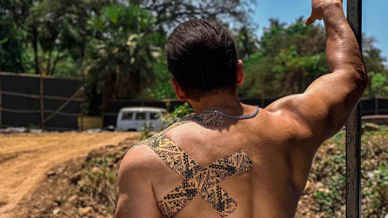 Salman Khan Injured while Tiger 3 Shooting Posted Photo on Social Media