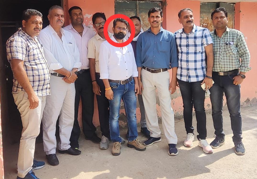 MNREGA officer arrested for taking bribe of twenty thousand, took bribe by threatening not to certify photo