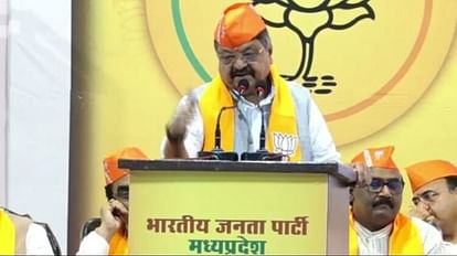 MP News: कैलाश ने कमलनाथ व दिग्विजय को बुढऊ बताकर कसा तंज, नूरी खान ने विजयवर्गीय को बताया पशुतुल्य MP News: Kailash taunted Kamal Nath and Digvijay by calling them old, Noori Khan told Vijayvargiya as an anima