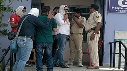 Bihar News: समस्तीपुर में एनएच 28 पर बाइक-पिकअप के बीच सीधी टक्कर; बाप-बेटे की मौत, पत्नी की स्थिति नाजुक Bike and Pickup collision on NH 28 in Samastipur; Father-son died, wife's condition critical