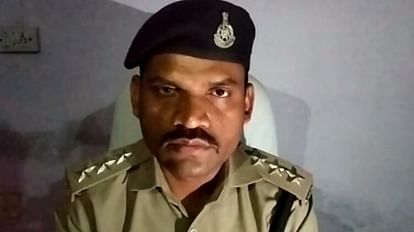 Morena: दबंगों का आतंक! हथियारों से लैस होकर मल्लाह परिवार पर हमला, पत्नी को बीहड़ में ले जाकर किया गैंगरेप Morena: The terror of the bullies! Armed with weapons, the Mallah family was attacked, the wife was gang-raped