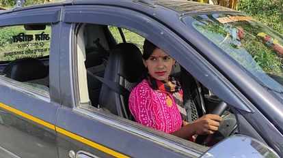 Uttarakhand:पति की तबीयत बिगड़ी तो खुद पकड़ा स्टीयरिंग...सुर्खियों में आई कुमाऊं की दूसरी महिला टैक्सी चालक - Women Taxi Driver Mamta Joshi Inspirational Story Bageshwar ...
