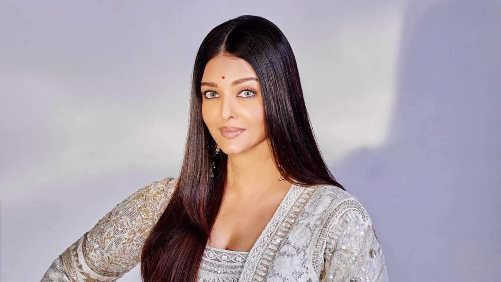Aishwarya Rai Opens Up on not getting complex role in hindi films know her statement
