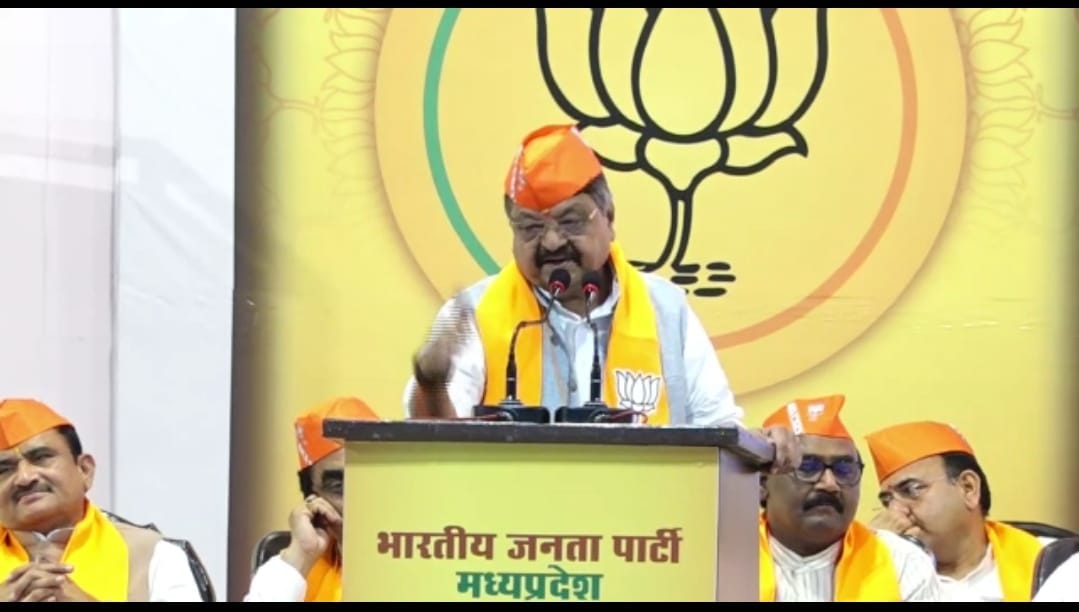 MP News: Vijayvargiya raised the issue of ignoring the workers, said - the president does not even get up from