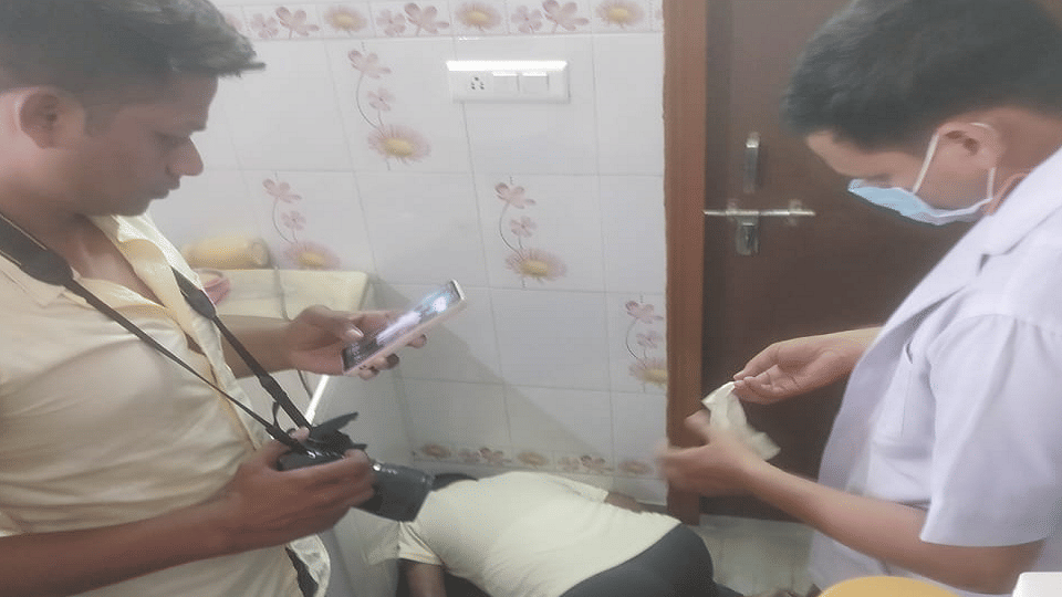 Retired bank manager dies under suspicious circumstances in Gorakhnath
