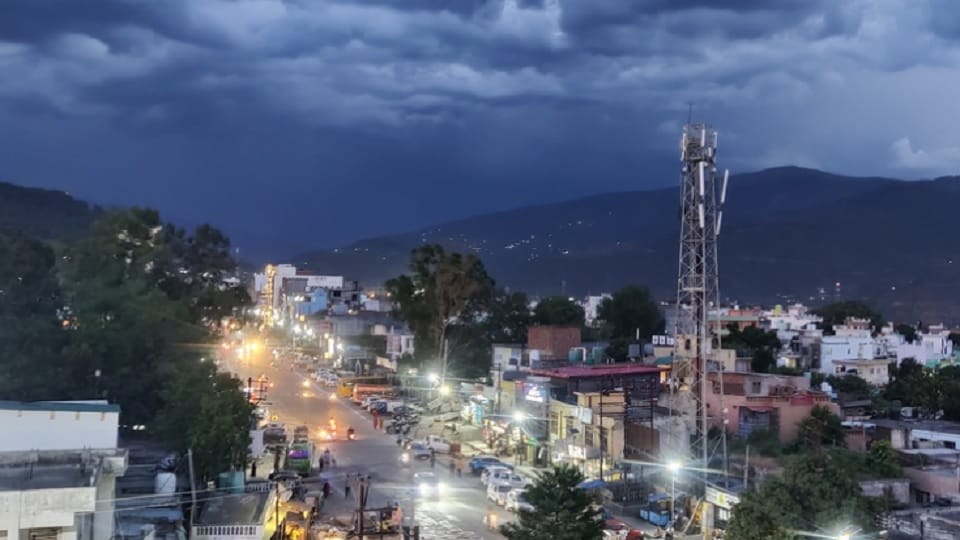 40 degree temperature with heat in Jammu, pleasant weather in Kashmir